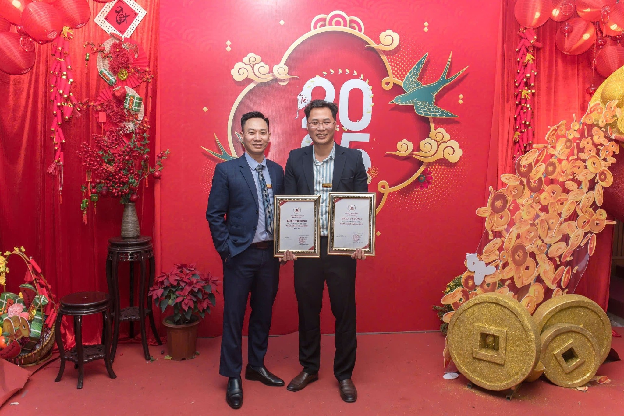 Nhận bằng khen thành tích xuất sắc trong lĩnh vực BDS Hà Nội